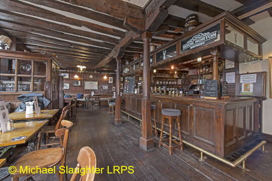 Front Bar.  by Michael Slaughter. Published on 19-08-2021