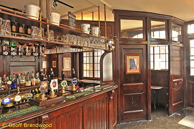 CAMRA | Hand & Shears, Smithfield, London - Grade I Li