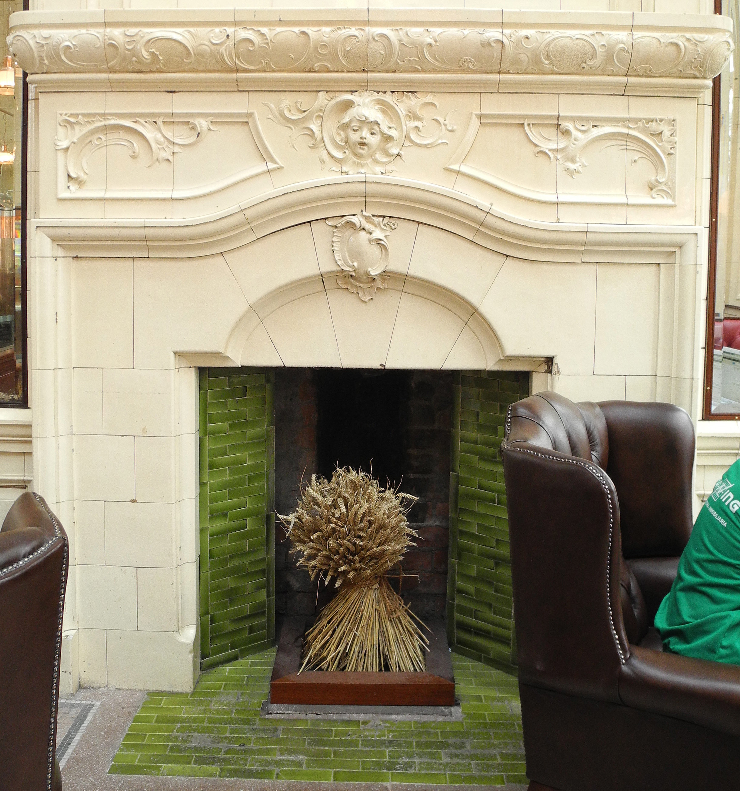 Sheffield Tap: fireplace.  by Michael Slaughter LRPS