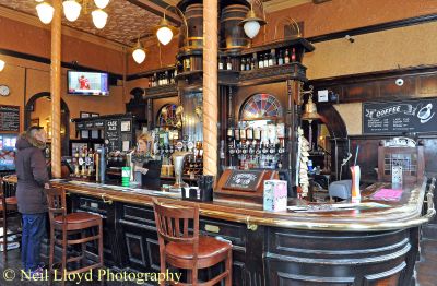 Main Bar Servery.  by Neil Lloyd Photography. Published on 