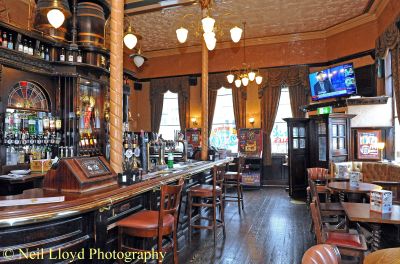 Main Bar.  by Neil Lloyd Photography. Published on  