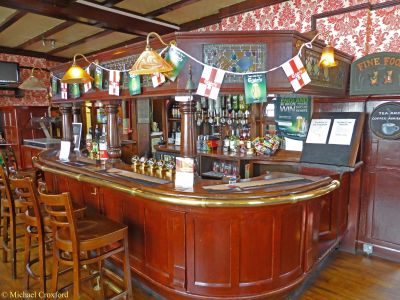 Second Bar Servery.  by Michael Croxford. Published on 
